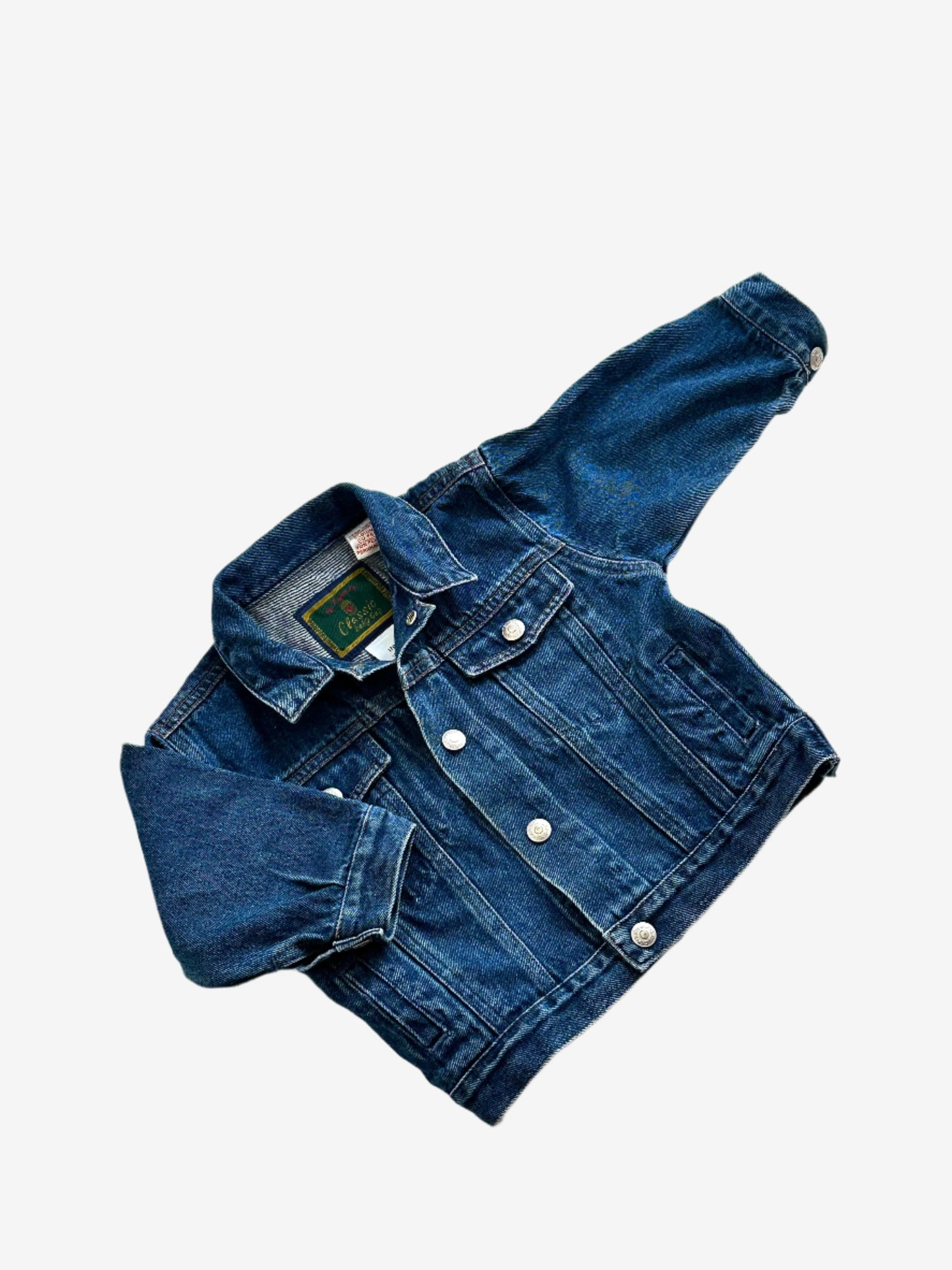 Kids vintage GAP denim trucker jacket is a timeless classic with the popper closures making it quick and easy to fasten. Age 12-18 Months.