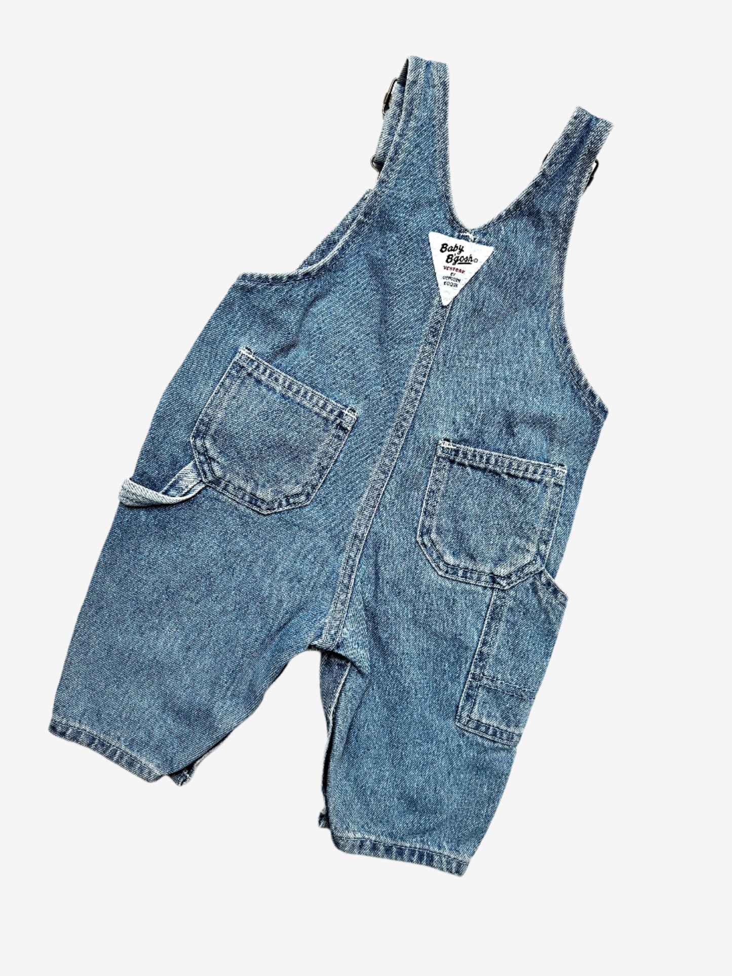 Kids vintage OshKosh dungarees. An absolute classic in light washed denim. Age 9-12 months.