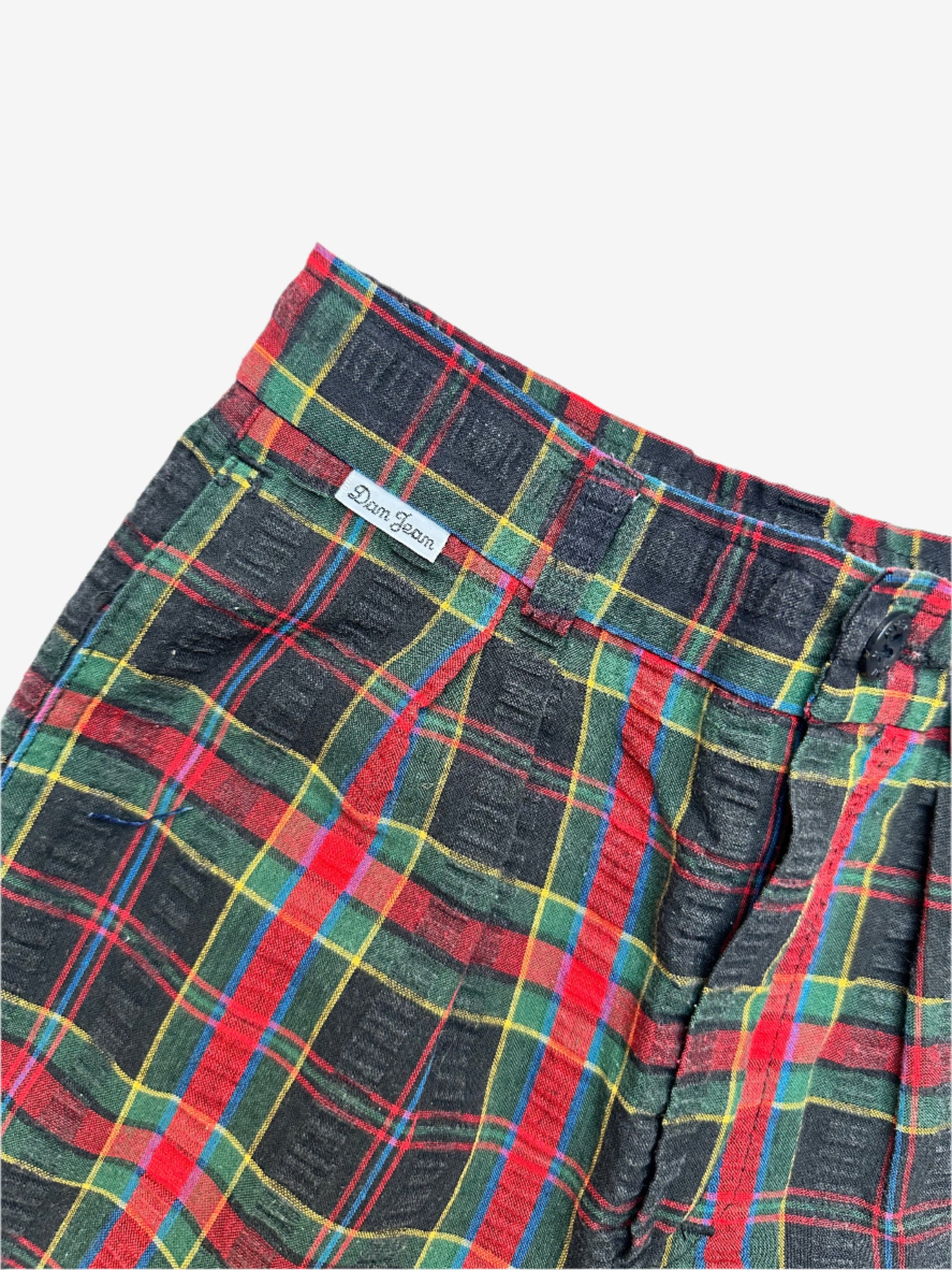 Kids vintage chino style check shorts, black, red, green and yellow. Age 4 years. Made in France.