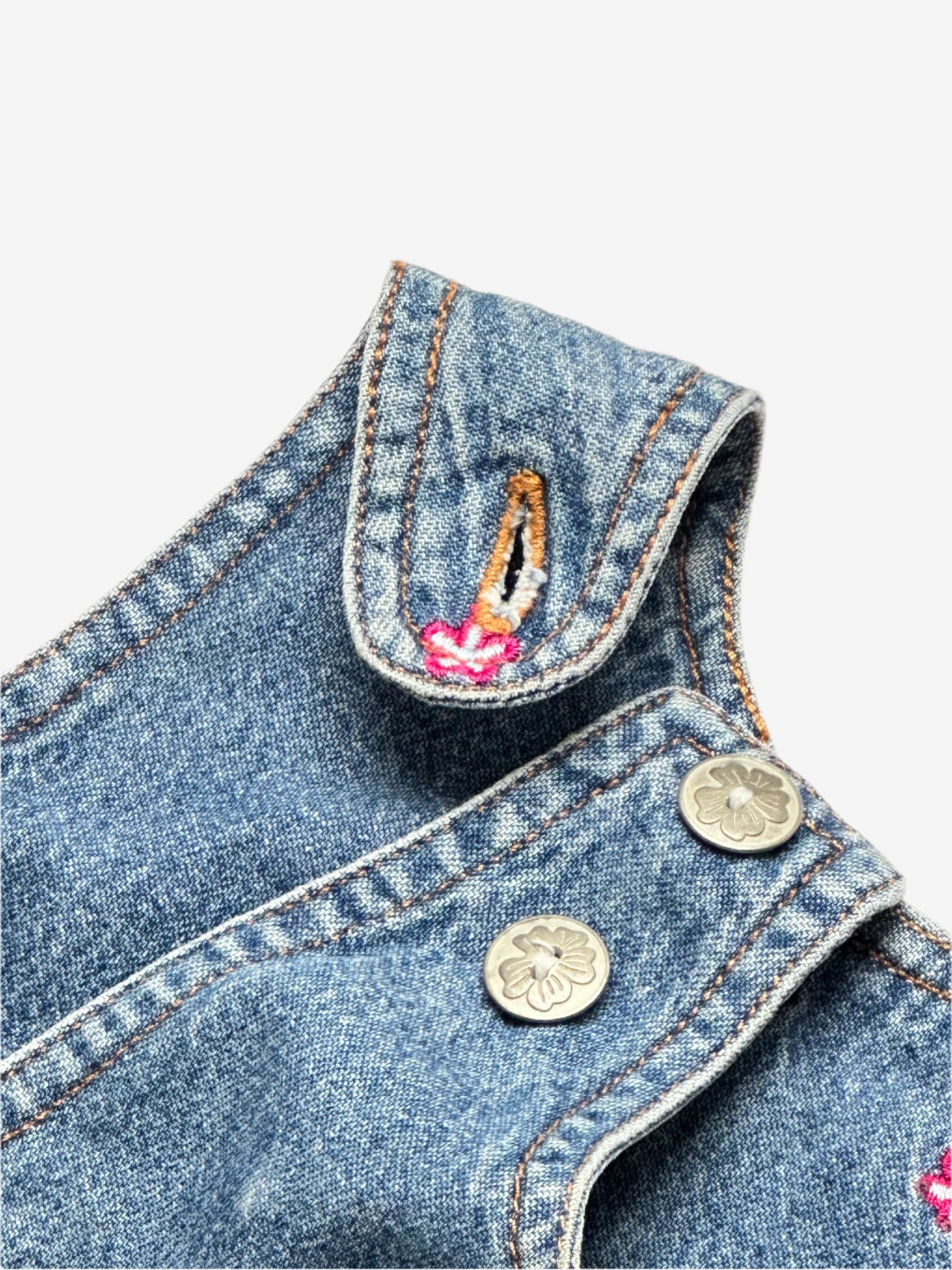 Kids Vintage Adams Denim Pinafore Dress  wih allover embroidered flowers. Flower embossed buttons and options for when they grow. Age 2-3 yrs.
