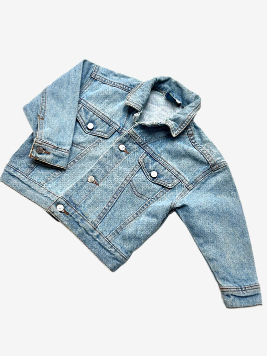 Kids vintage denim jacket A Classic trucker jacket cut, in a light wash with silver buttons. Age 9-12 Months.