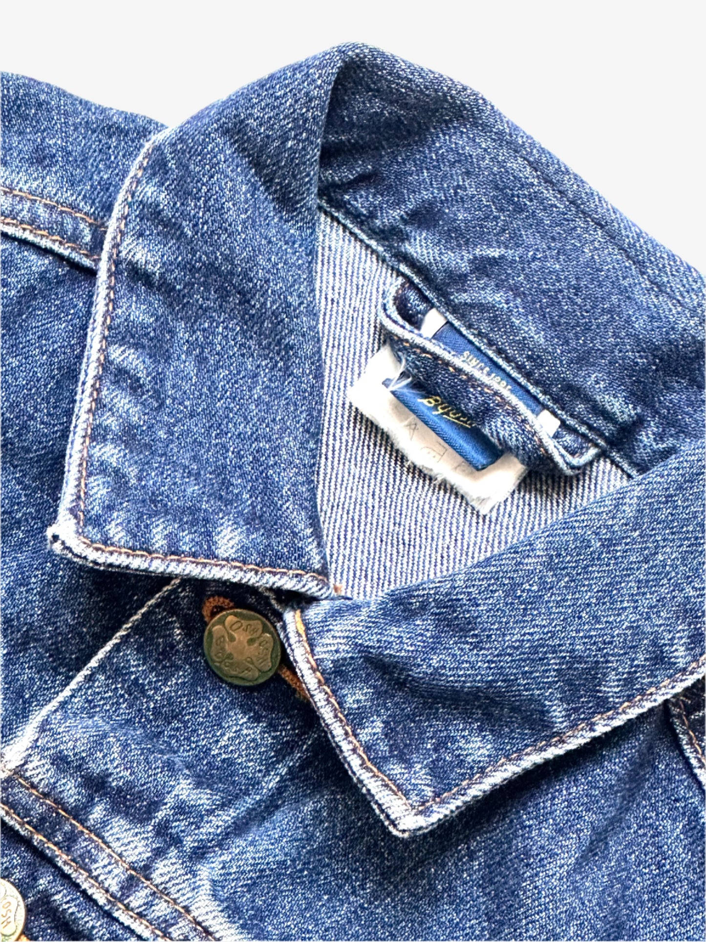 Kids vintage Oshkosh b'gosh denim jacket A Classic trucker jacket cut with green tinted antique gold buttons. Age 18-24 Months.