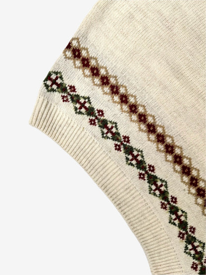 Kids Vintage cream colour lightweight knIt jumper with horse rider patch and embroidery on the chest and beautiful border patterns. Age 6 years.