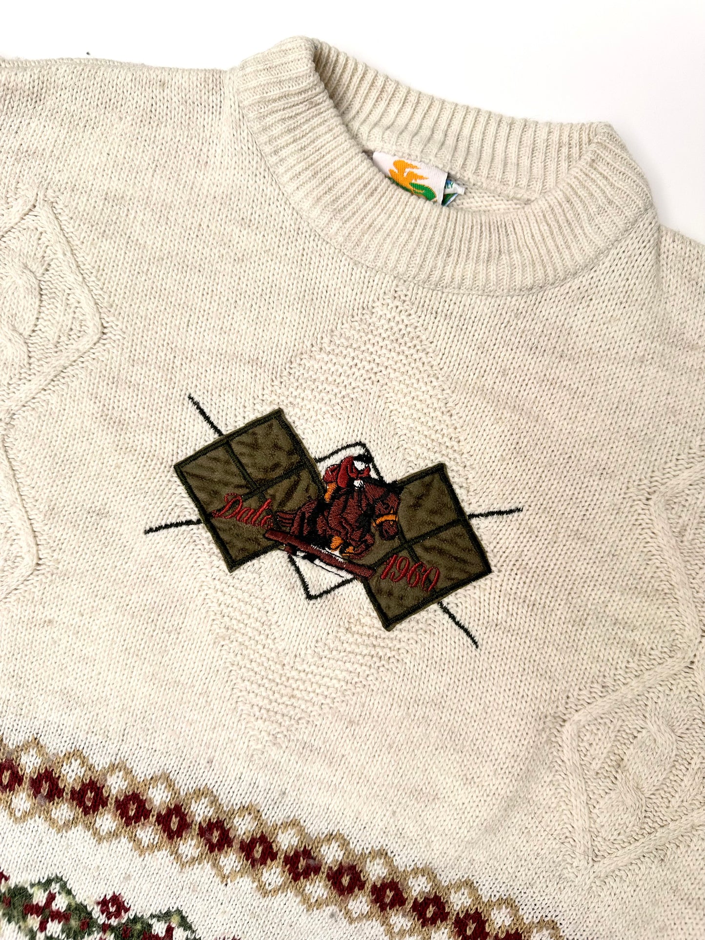 Kids Vintage cream colour lightweight knIt jumper with horse rider patch and embroidery on the chest and beautiful border patterns. Age 6 years.