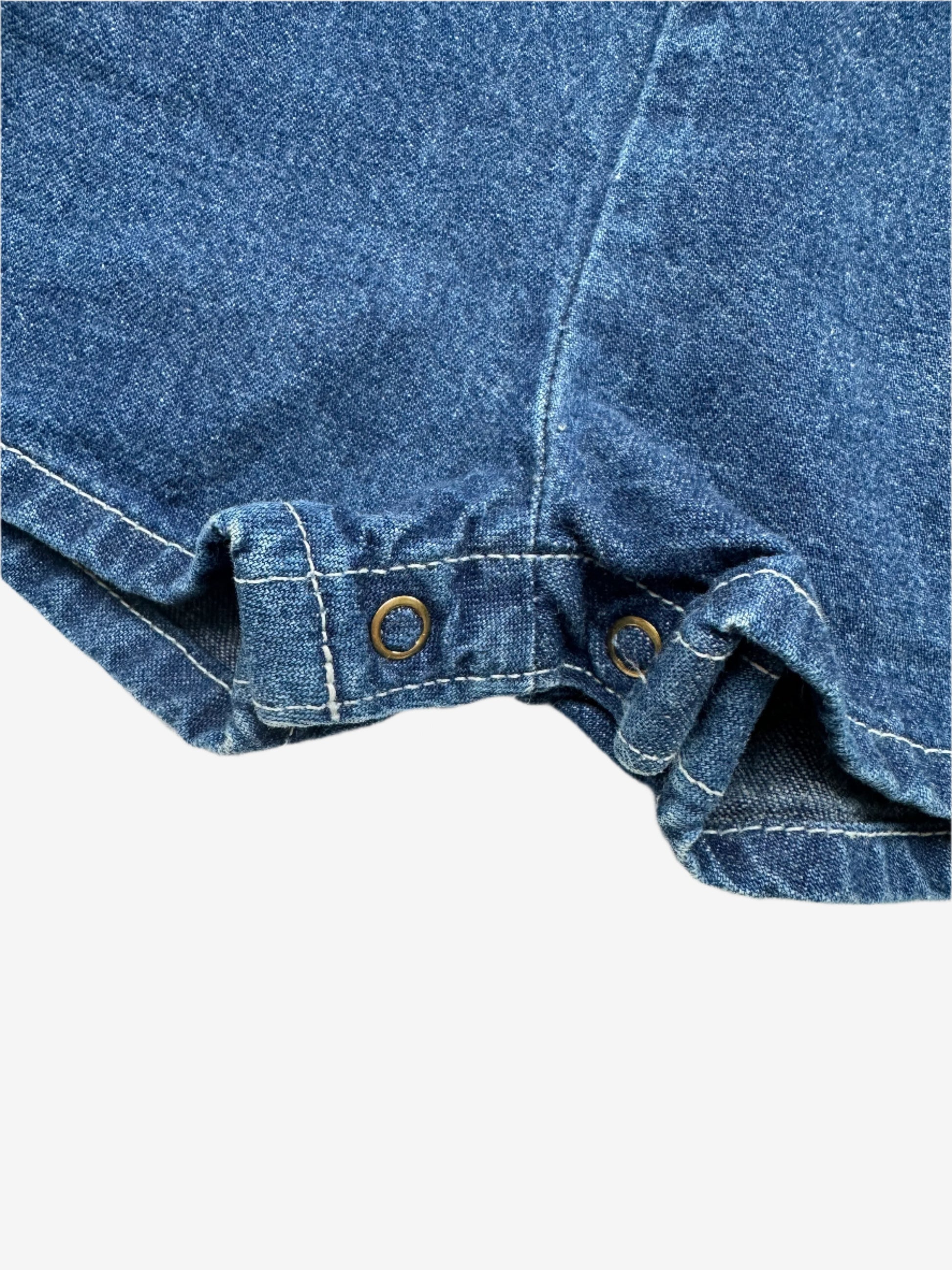 Kids vintage OshKosh short dungarees, in dark denim with contrast stitching - perfection! Age 1 -2 years. A classic.