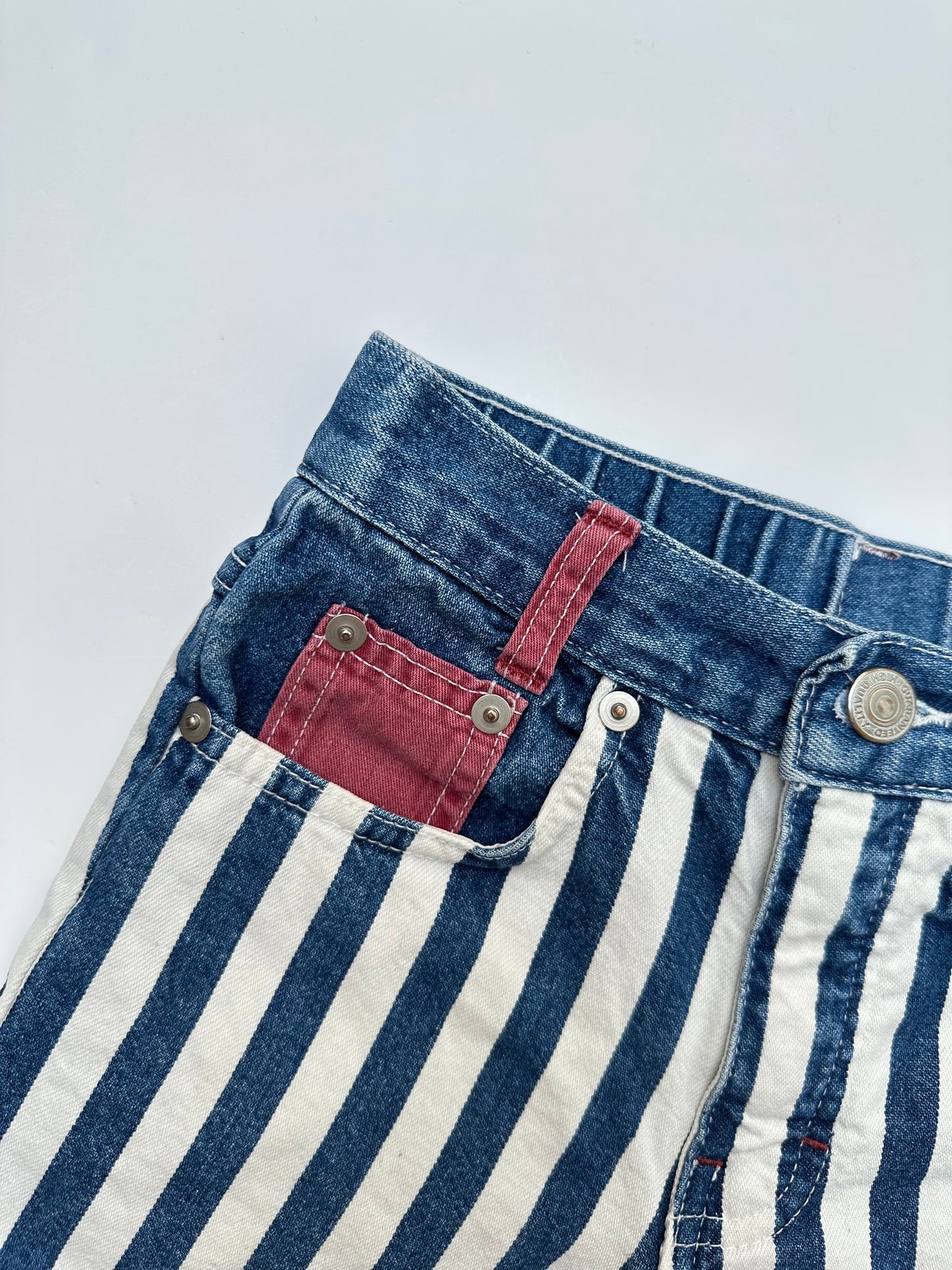 Kids vintage denim bold stripe shorts with red details and badge on back pocket. Made in UK. Age 5 years.